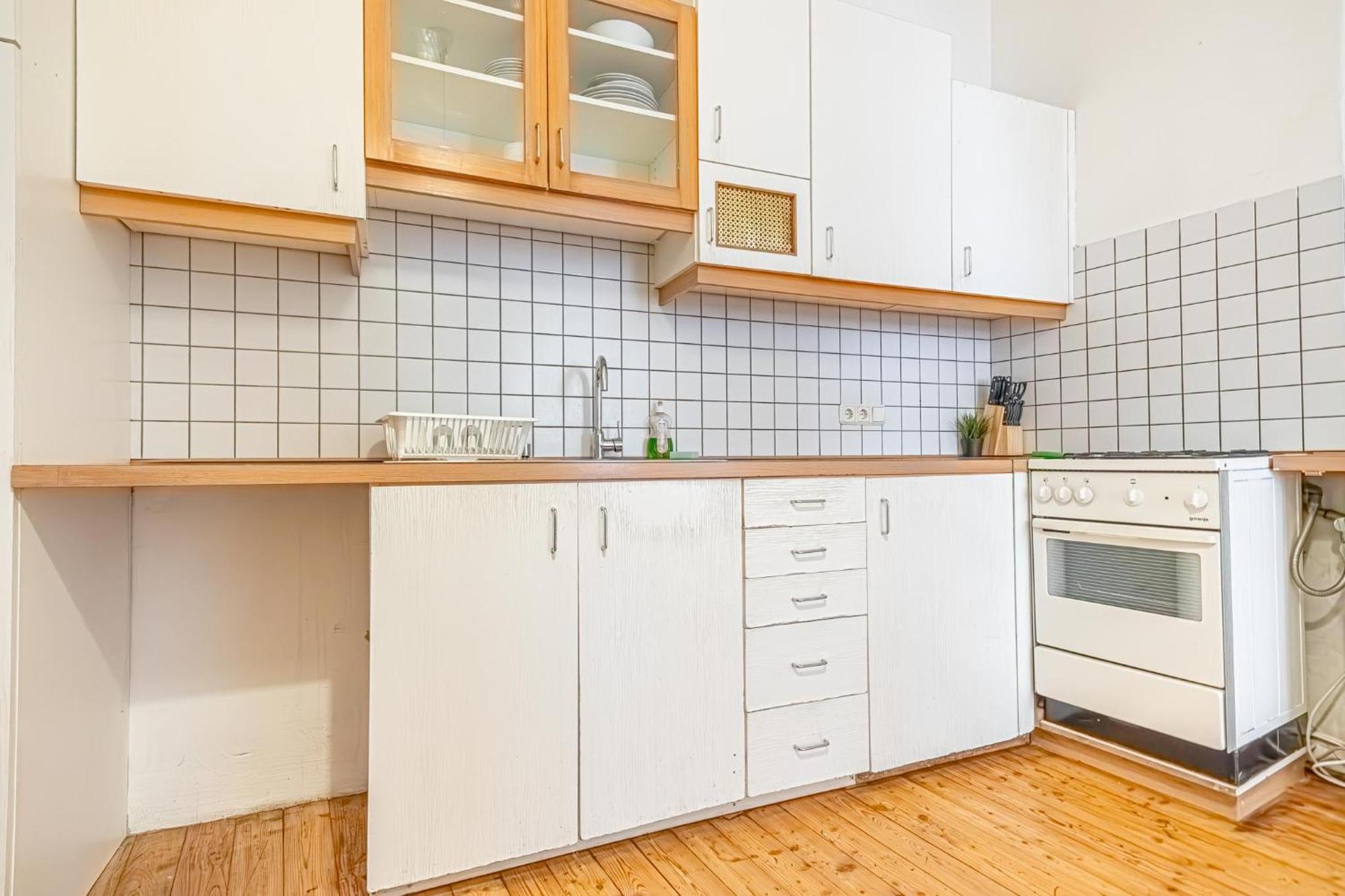 Simple Apartment Near Wiener Stadthalle Buitenkant foto
